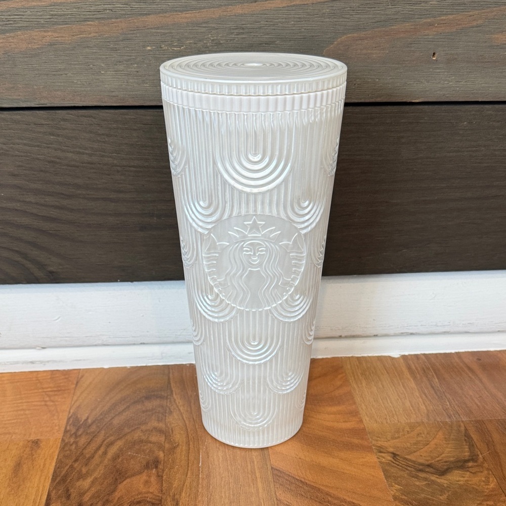 Starbucks pearl white siren scale 24 oz tumbler